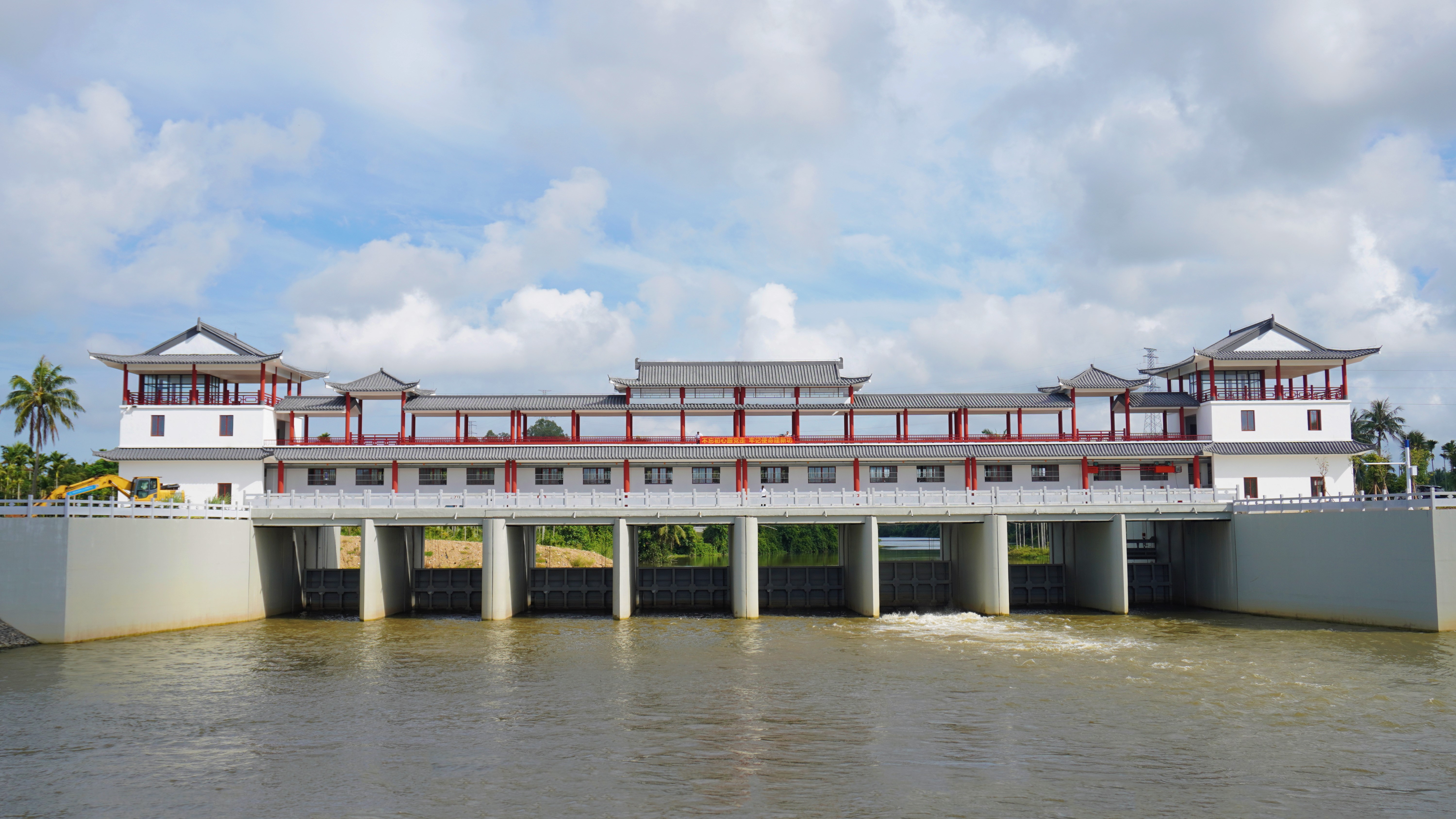 1、北岸水闸下游