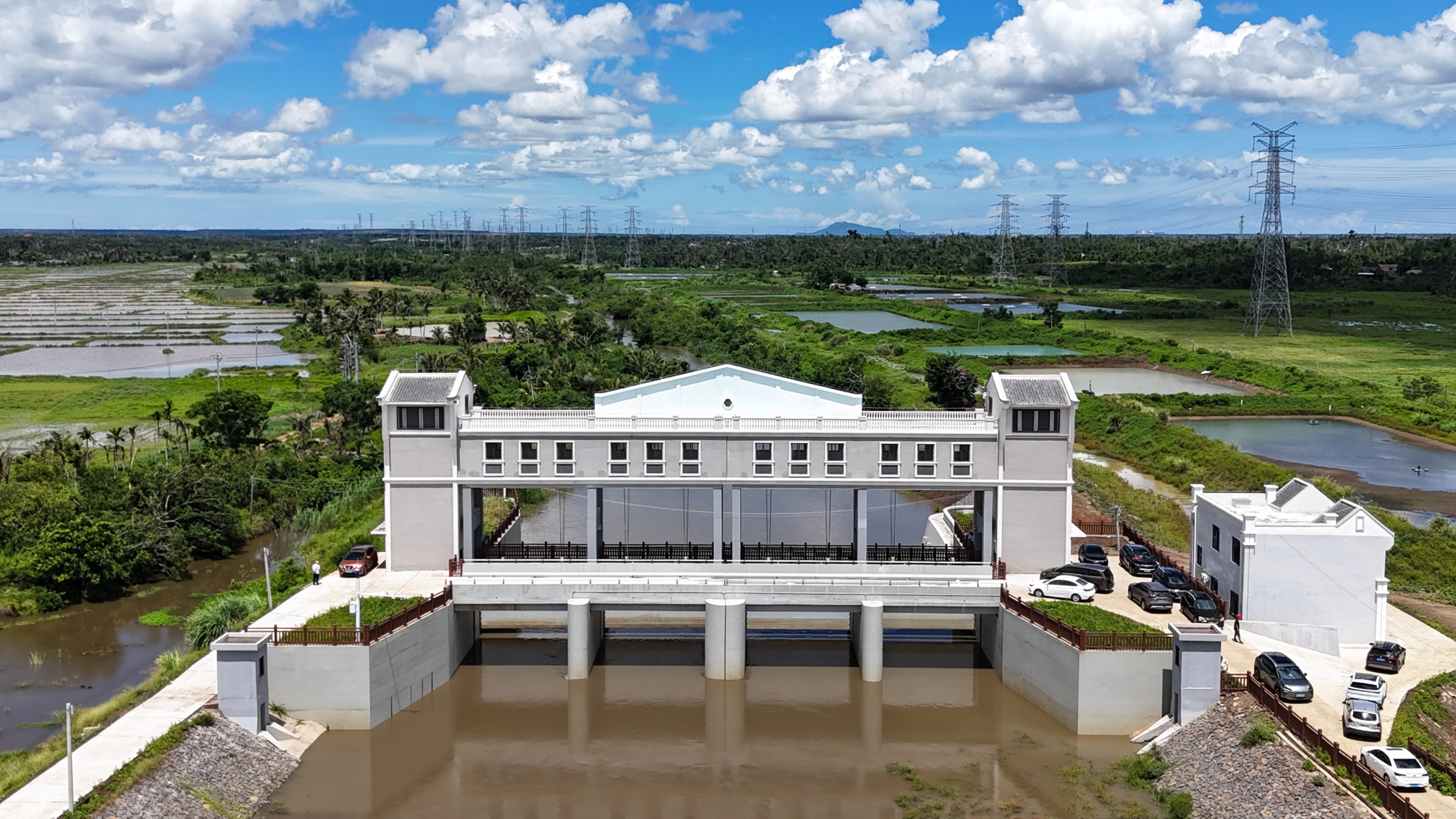 6、墩友水闸上游