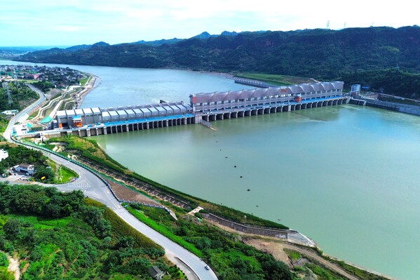 龙溪口航电枢纽工程.JPG